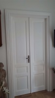 Drzwi podwójne białe.